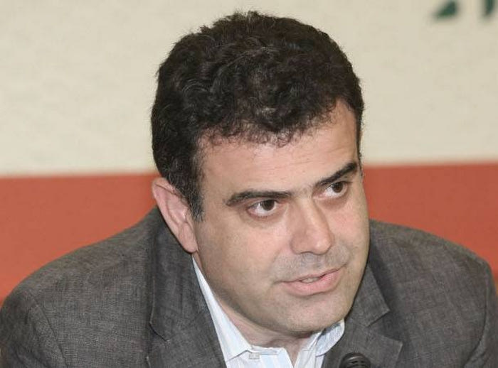 “Πρέπει να φύγει η αστυνομία από τα γήπεδα”