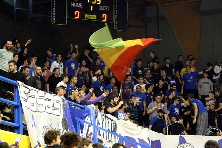 Συλληπητήρια και κάρτες διαρκείας