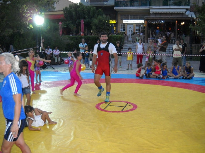 Αποκλεισμός για Μανουηλίδη