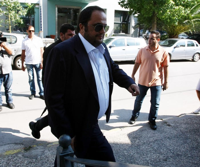 Η “Θύρα 7” στηρίζει Μαρινάκη