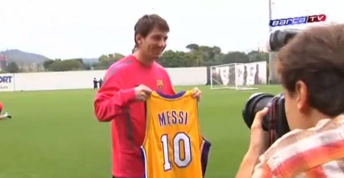 Το “10” των Lakers στον Μέσι!
