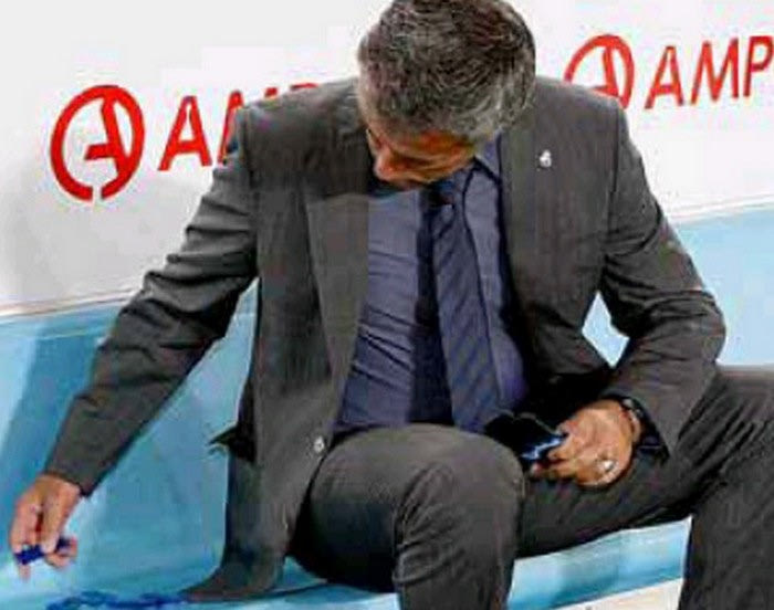 O Mουρίνιο ταξινομεί τις τσίχλες του!