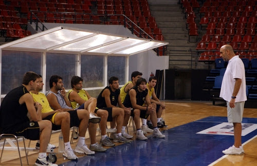 Τα βλέμματα στο Ελληνικό