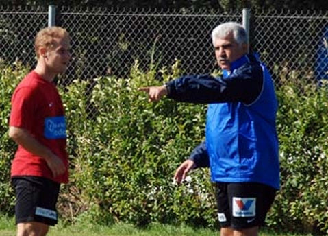 Ψάχνει για λύσεις στην επίθεση
