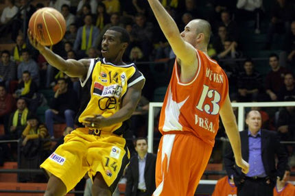 Σάνον: “Να συνεισφέρω τα μέγιστα”