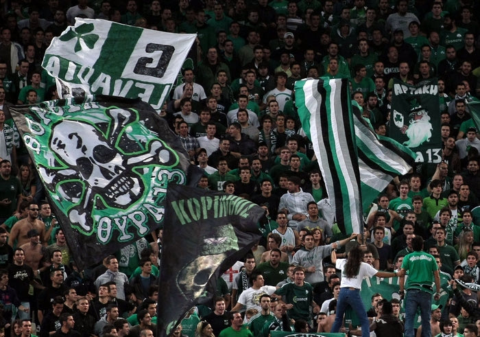 Νίκη στο ντέρμπι με το 12ο παίκτη