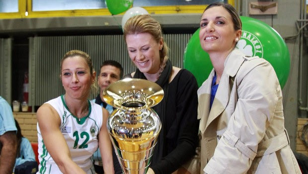 Χατζηνίκου: “Θα είμαι κοντά στην ομάδα”