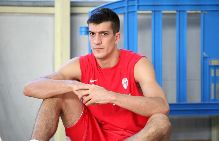 Κέσελι: “Άλλο Ολυμπιακός, άλλο Σερβία”
