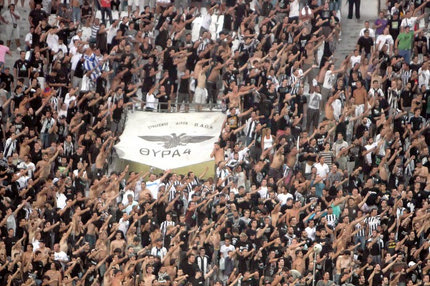 Θύρα 4: “Βγάλτε τις φουστανέλες”