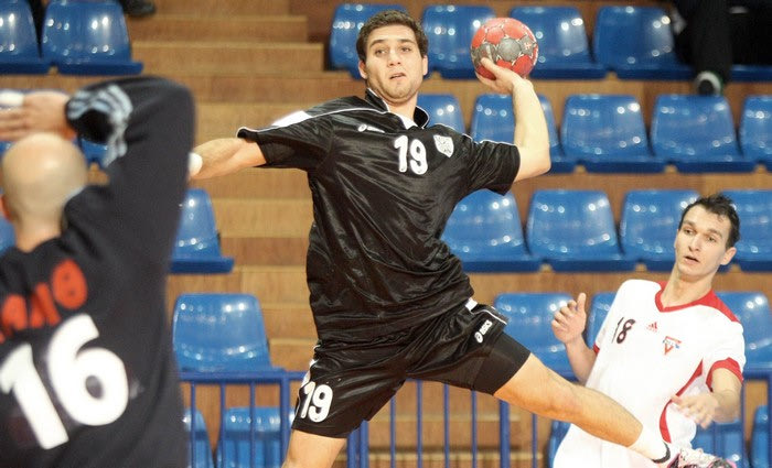 Κατευθείαν στα βαθιά
