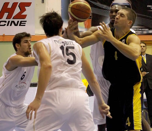 Πήρε Σούμπτερ, άφησε Μπόγιτς