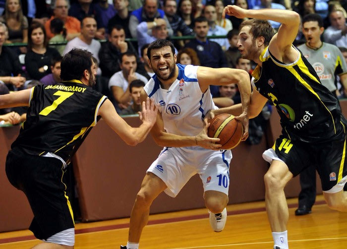 Τα βρήκε με Ηλιάδη