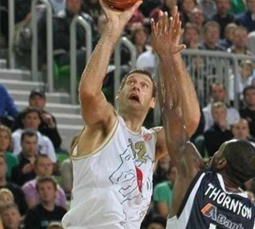 MVP Οκτωβρίου ο Γιαγκόντνικ