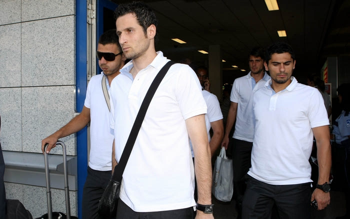 Μειωμένες αποδοχές και παραμονή Μελίσση