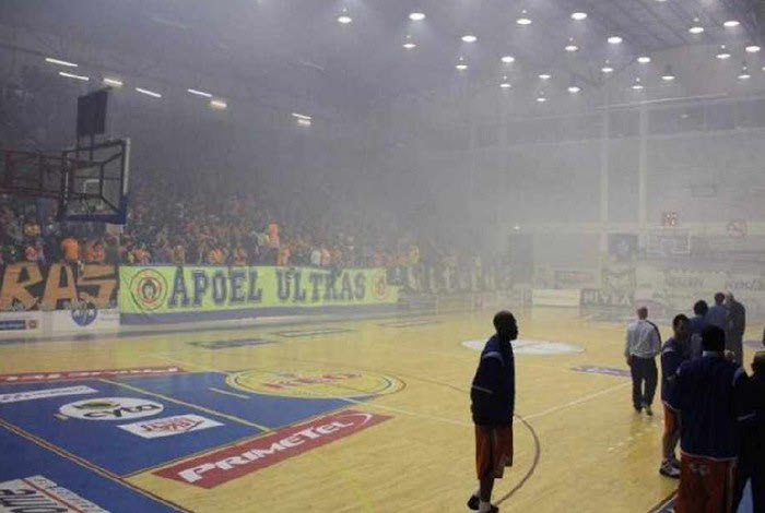 Επεισόδια στο ΑΠΟΕΛ-Καρσίγιακα