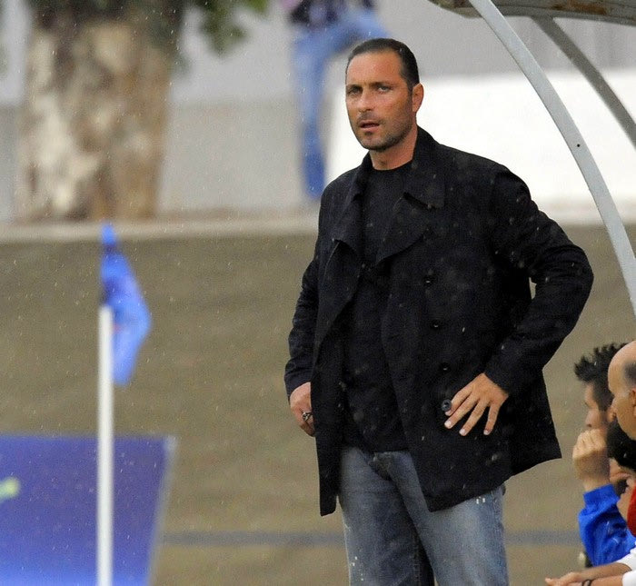 “Είστε αξιέπαινοι σαν ποδοσφαιριστές”