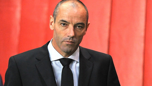 Επαφές με Λε Γκουέν