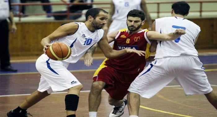 Πρόταση σε Διαμαντόπουλο