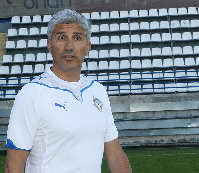 Διαψεύδει και ο Μανωλάς