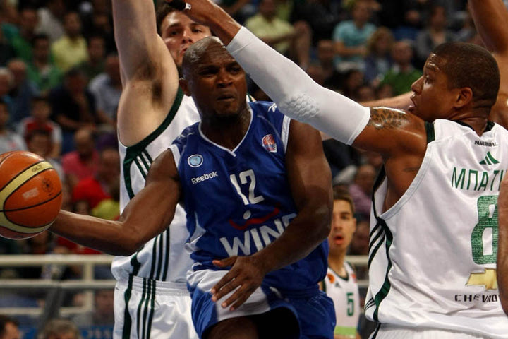 Μπατίστ vs Μπλέικνι στο Sport24.gr