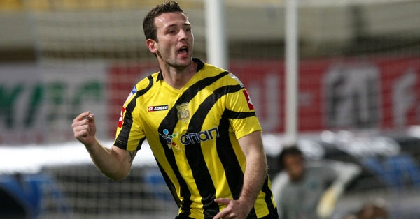 Ορφανός: “Γυρίζω σελίδα”