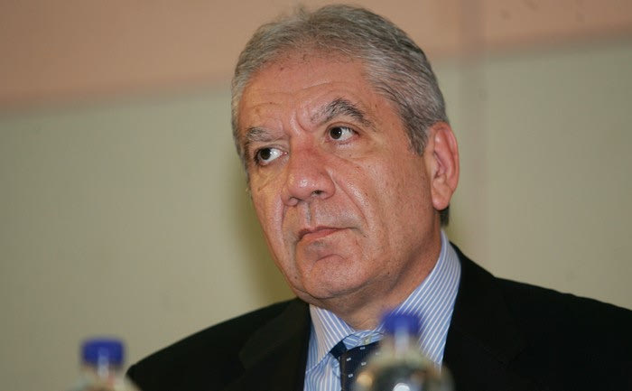 Πρόσκληση για συσπείρωση