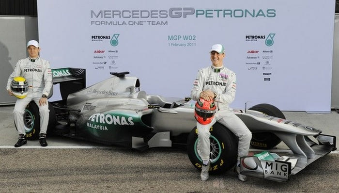Στο φως η νέα Mercedes