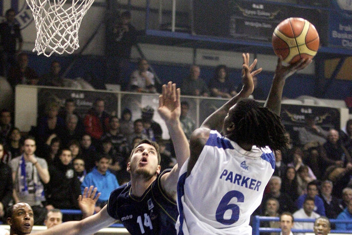 Έστειλε προσύμφωνο ο Σμους Πάρκερ
