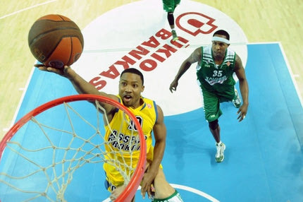 “Έδιωξε” έξι παίκτες η Πρόκομ