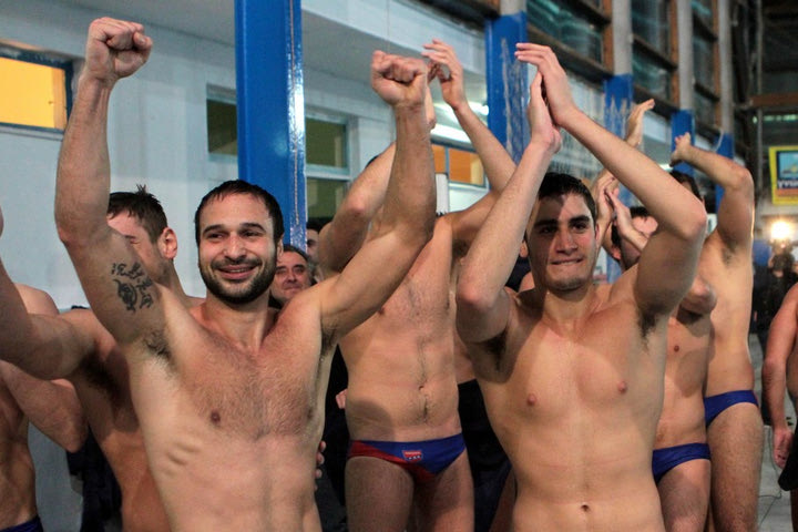 “Πάνθηρες” και στην πισίνα