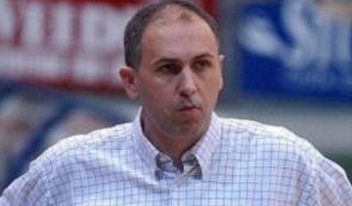 Παρελθόν από Τσιμπόνα ο Αντζούλοβιτς