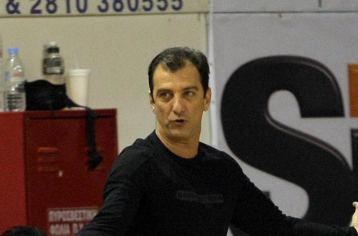 Βλάχος: “Φόρμουλα επιβίωσης”