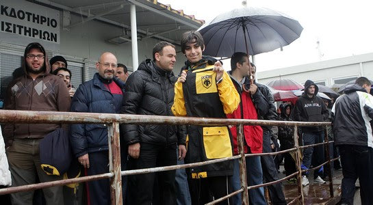 Ετοιμοπόλεμοι όλοι, πανικός για ένα εισιτήριο