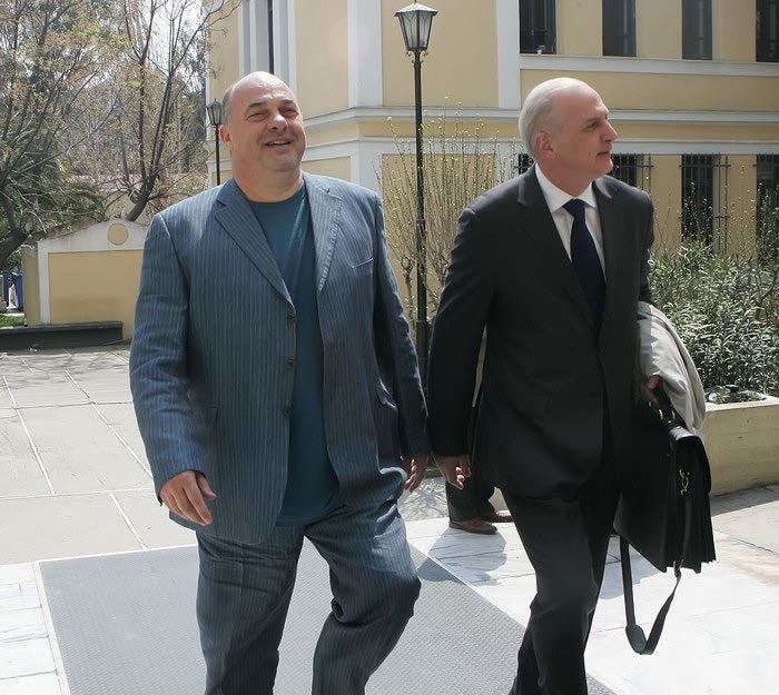 Μπέος: “Κασέτες από την λαϊκή”