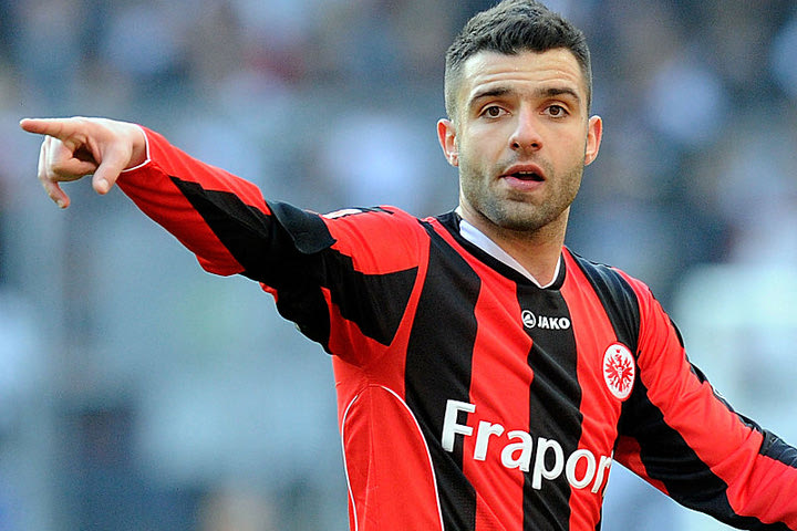 Όλο και πιο κοντά ο Τζαβέλλας