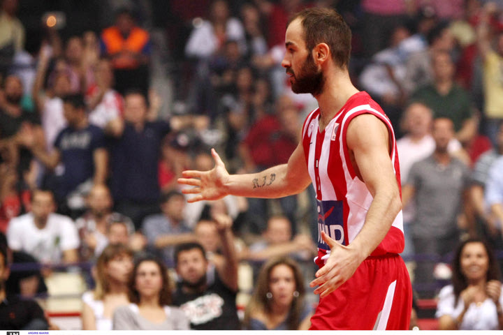Ο Ολυμπιακός κερδίζει, δεν χάνει ο Παναθηναϊκός