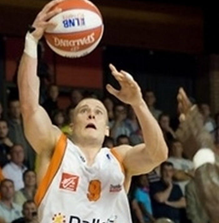 Ανακοίνωσε Γούντσαϊντ