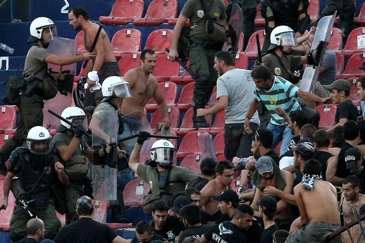 Υπέρ του ΠΑΟΚ οι “κυανέρυθροι”