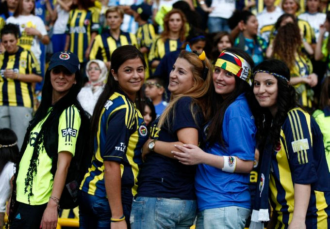 Εντυπωσίασαν οι γυναίκες της Φενέρμπαχτσε
