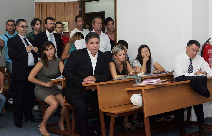 Απολογήθηκαν οι μισοί