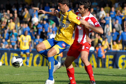 Με Καούνο κόντρα σε Πανσερραϊκό