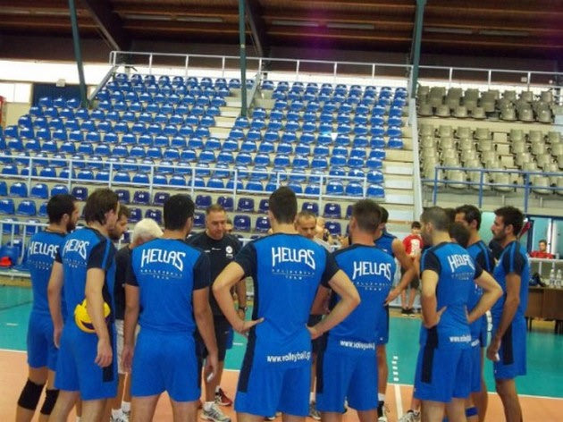 Απάντηση των διεθνών με Κούγια