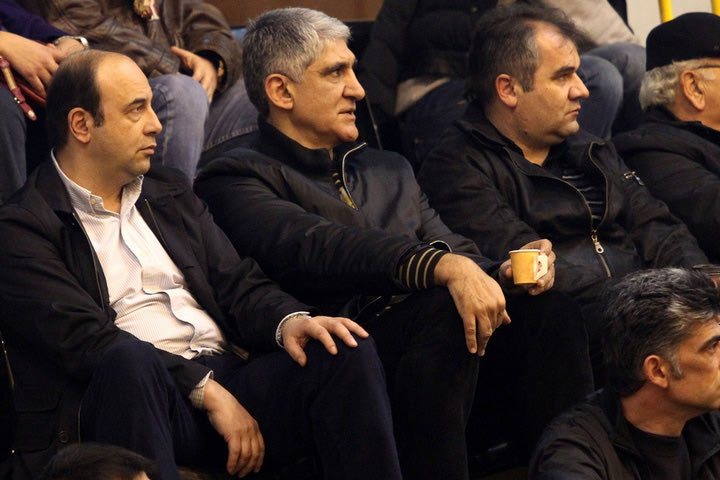 Επιμένει για Γιαννάκη