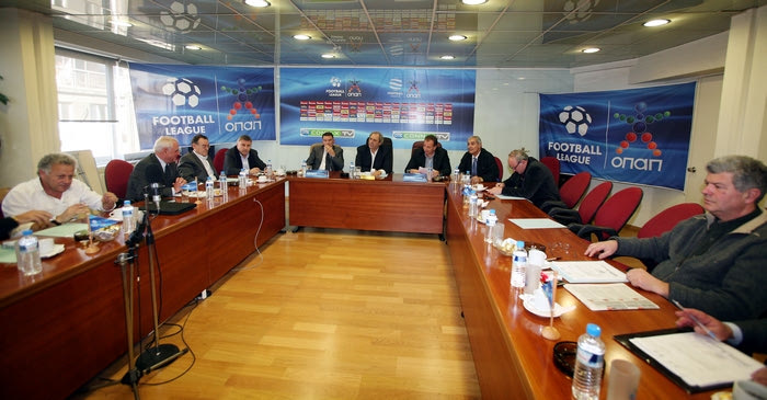 Τέλος τα πλέι άουτ