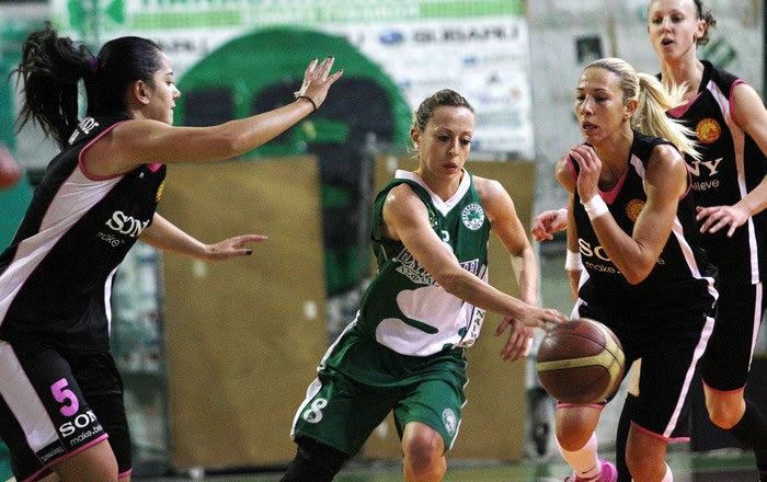 Στη μάχη για το Γκίνες κι ο κόσμος του Αθηναϊκού