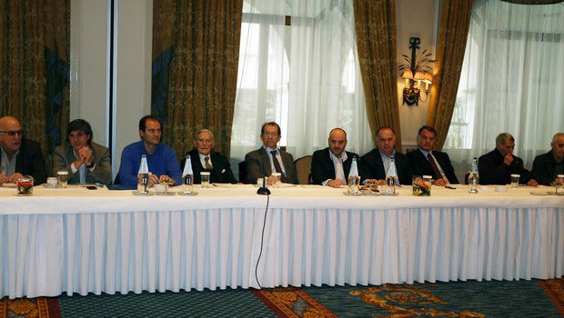 Τετ-α-τετ Παππά-Ντέμη στο ραντεβού “σωτηρίας” για την ΑΕΚ