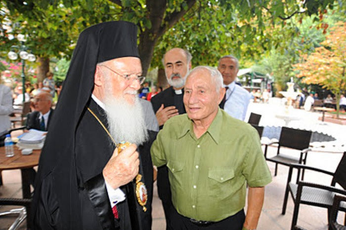 Ο Λεφτέρ ένωσε θρησκείες και λαούς!