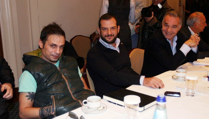 Το ξανασκέφτεται (;) ο Ντέμης