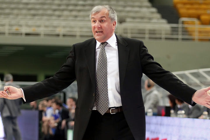 Ομπράντοβιτς: “Από την αρχή επιθετική άμυνα”