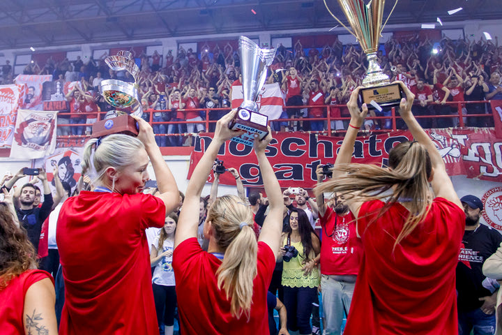 Ιστορικό τριπλ κράουν ο Ολυμπιακός, 3-0 τον Άρη